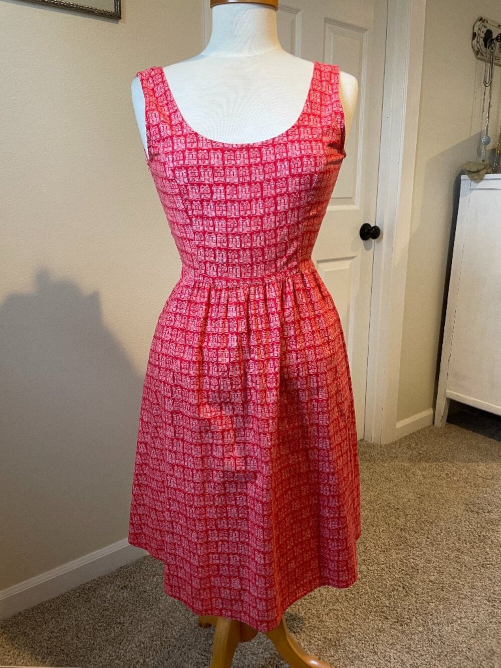 Retrolicious Red and White House Dress 50's style Pockets 100% Cotton USA made